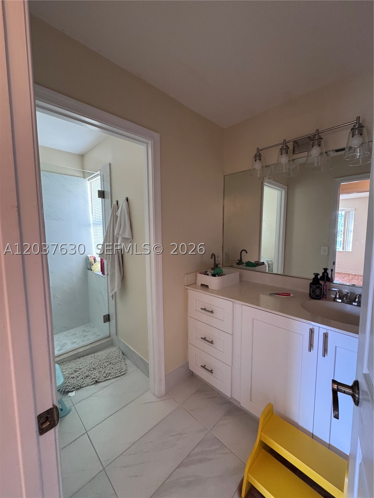 REGENCY - Residential Lease