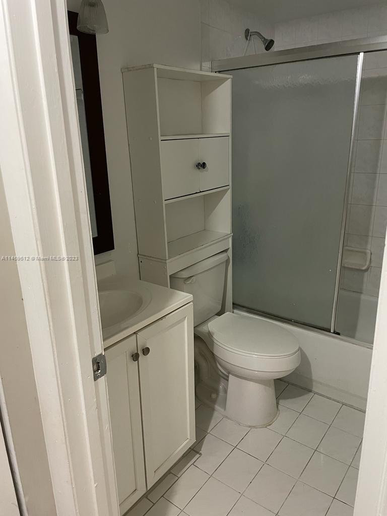 Point Lake Condo I - Residential Lease