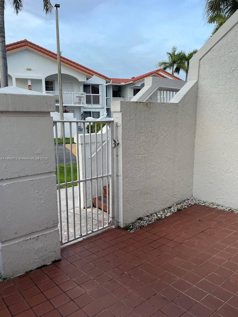 Point Lake Condo I - Residential Lease