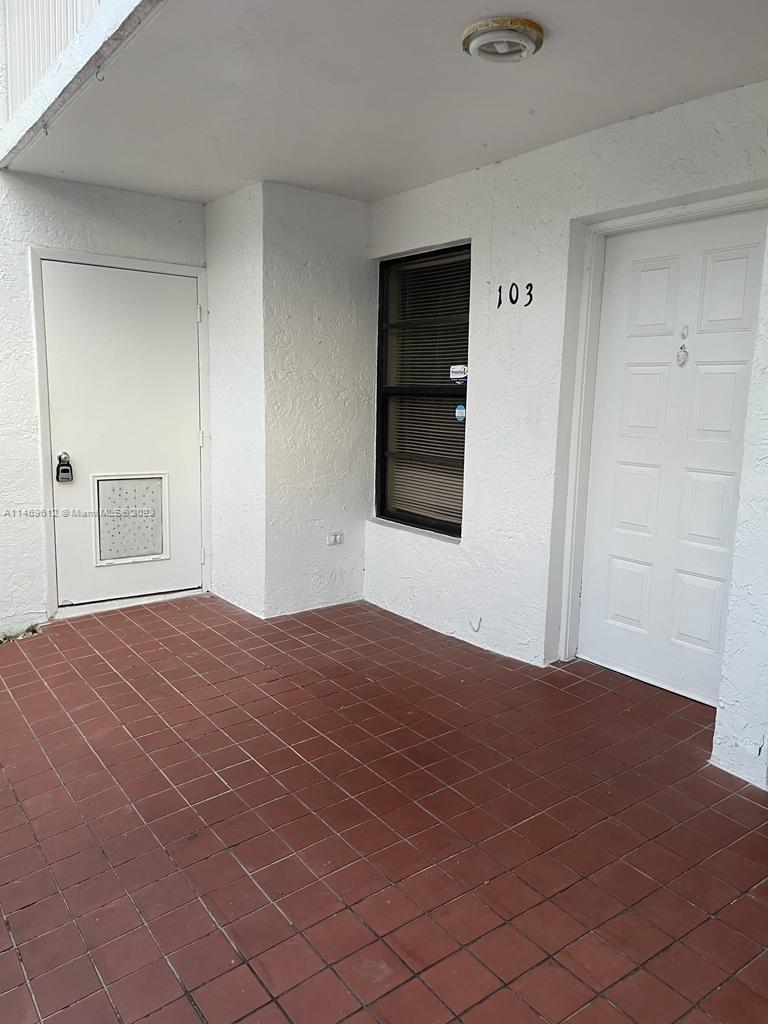 Point Lake Condo I - Residential Lease