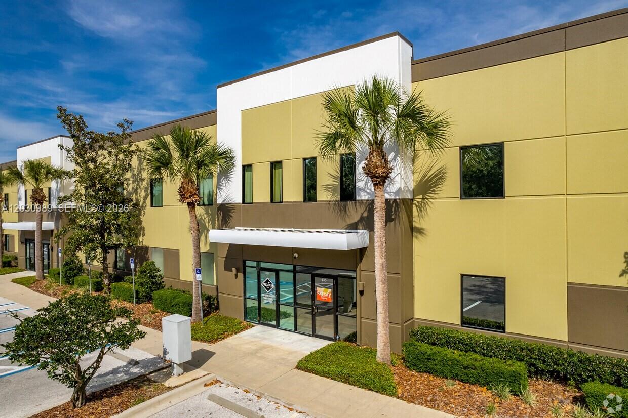FOR LEASE OR SALE |±5,680 SF FLEX WAREHOUSE $11.95 PSF NNN| $1.2M ($211 PSF) | BROOKER CREEK CORPORATE PARK – OLDSMAR/TAMPA