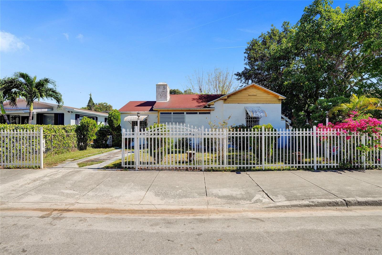 Bay Vista Park! Renew-Reinvent-Restore this original condition - vintage 1938 home! Cozy 2/1, great opportunity! This home is ready for a skilled individual or investor to roll up their sleeves! THIS HOME IS BEING SOLD AS-IS (5 day inspection period). Inspections are for your sole knowledge and no credits will be given. There is NO A/C, age of roof unknown. Fenced yard. Great location! Minutes from all Miami has to offer: Wynwood, Little Havana, Downtown, beaches, Loan Depot Park, Coconut Grove, Bayside, Miami Design District, Miami Airport, Kaseya Center/Arena, South Beach, Allapattah, Adrienne Arsht Center, Museums, endless restaurants, bars, shopping, markets, public transit! CASH BUYERS ONLY. Showings by appointment thru show assist. Seller will need a 45-day post occupancy.