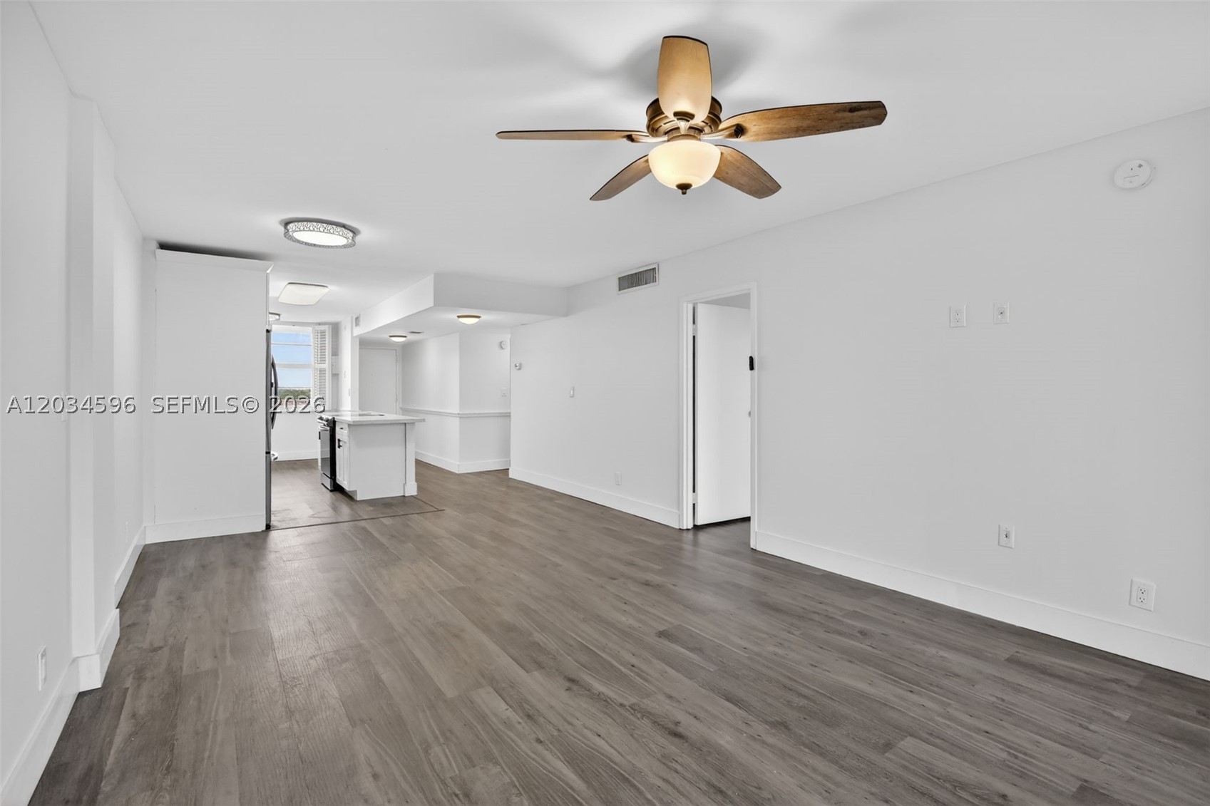 CORONADO AT JACARANDA PHA - Residential