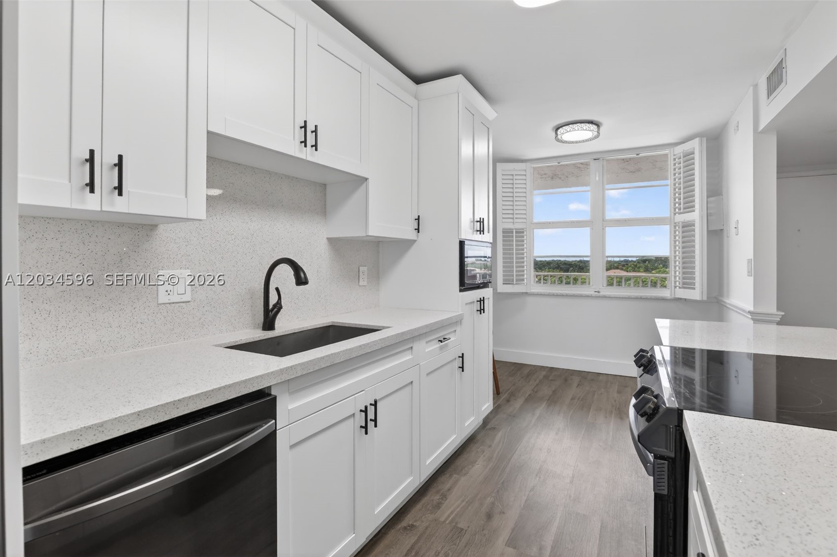 CORONADO AT JACARANDA PHA - Residential
