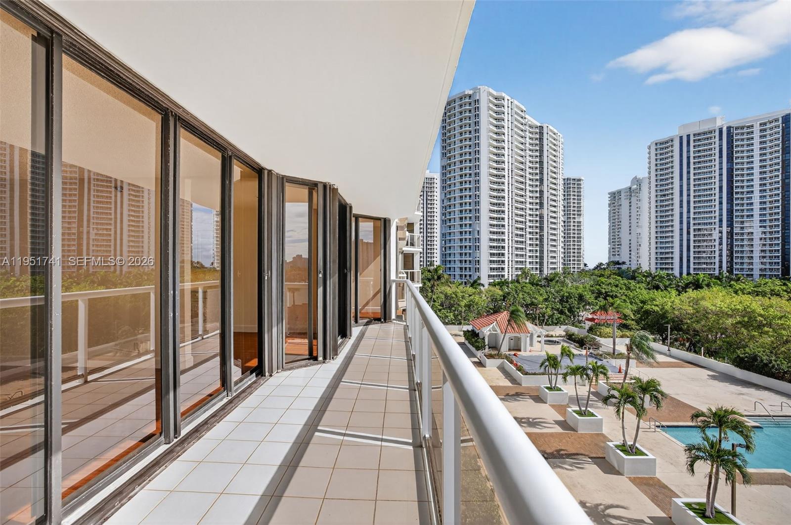 HARBORSIDE AT THE WATERWA - Residential