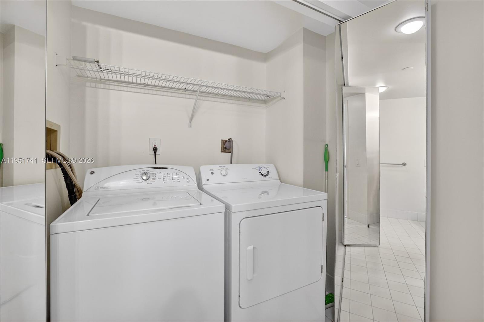 HARBORSIDE AT THE WATERWA - Residential