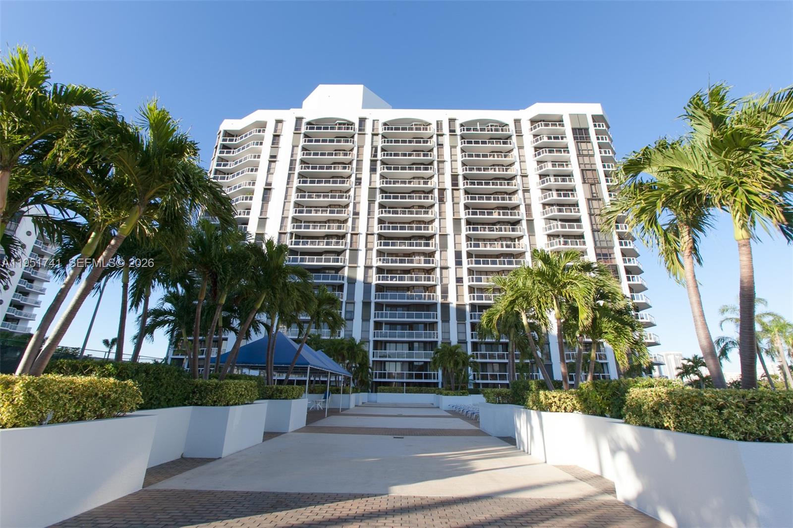 HARBORSIDE AT THE WATERWA - Residential