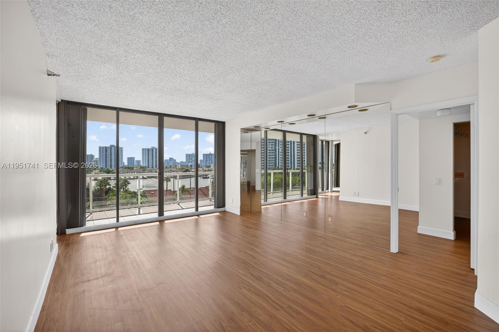 HARBORSIDE AT THE WATERWA - Residential