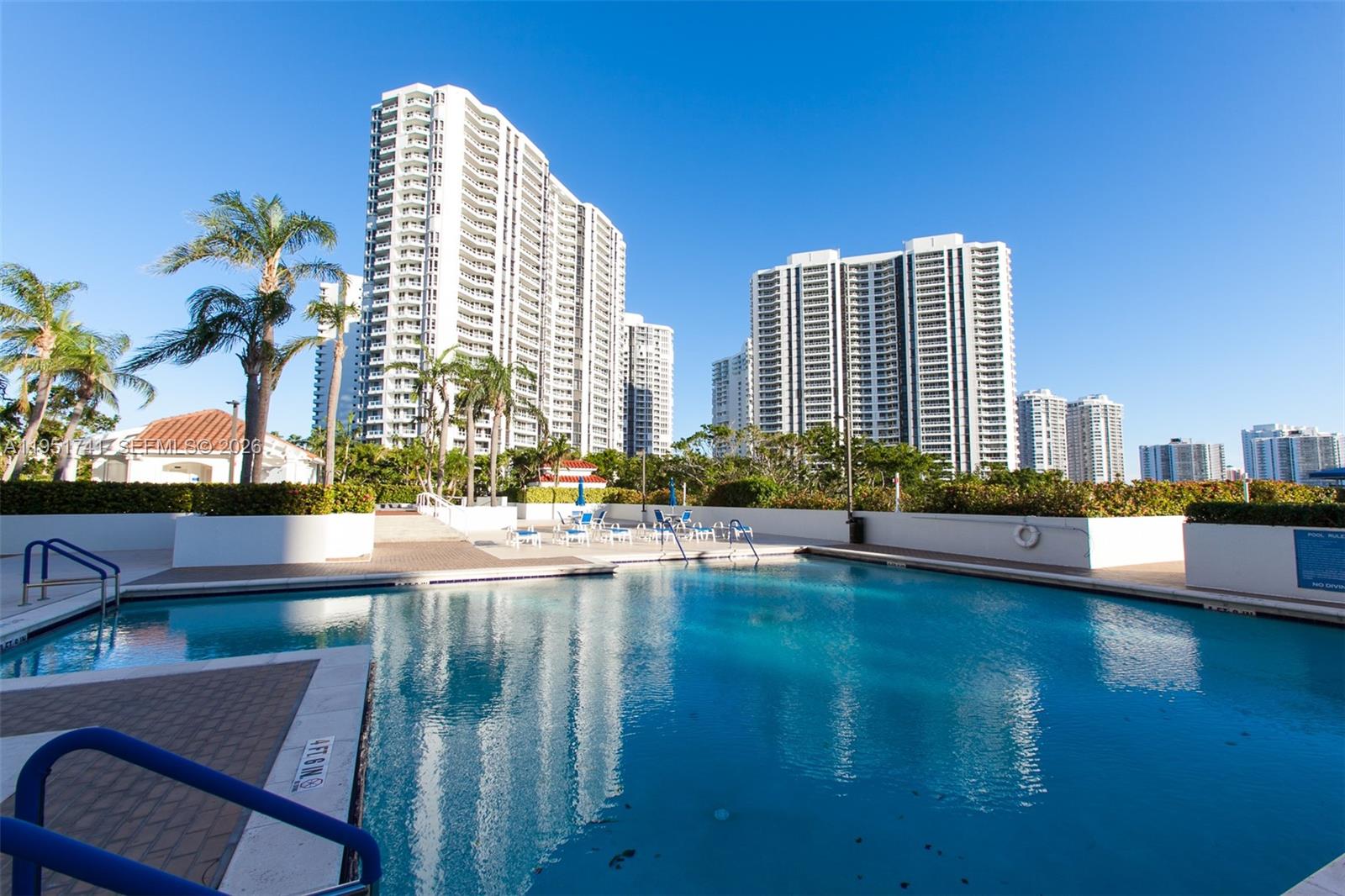 HARBORSIDE AT THE WATERWA - Residential