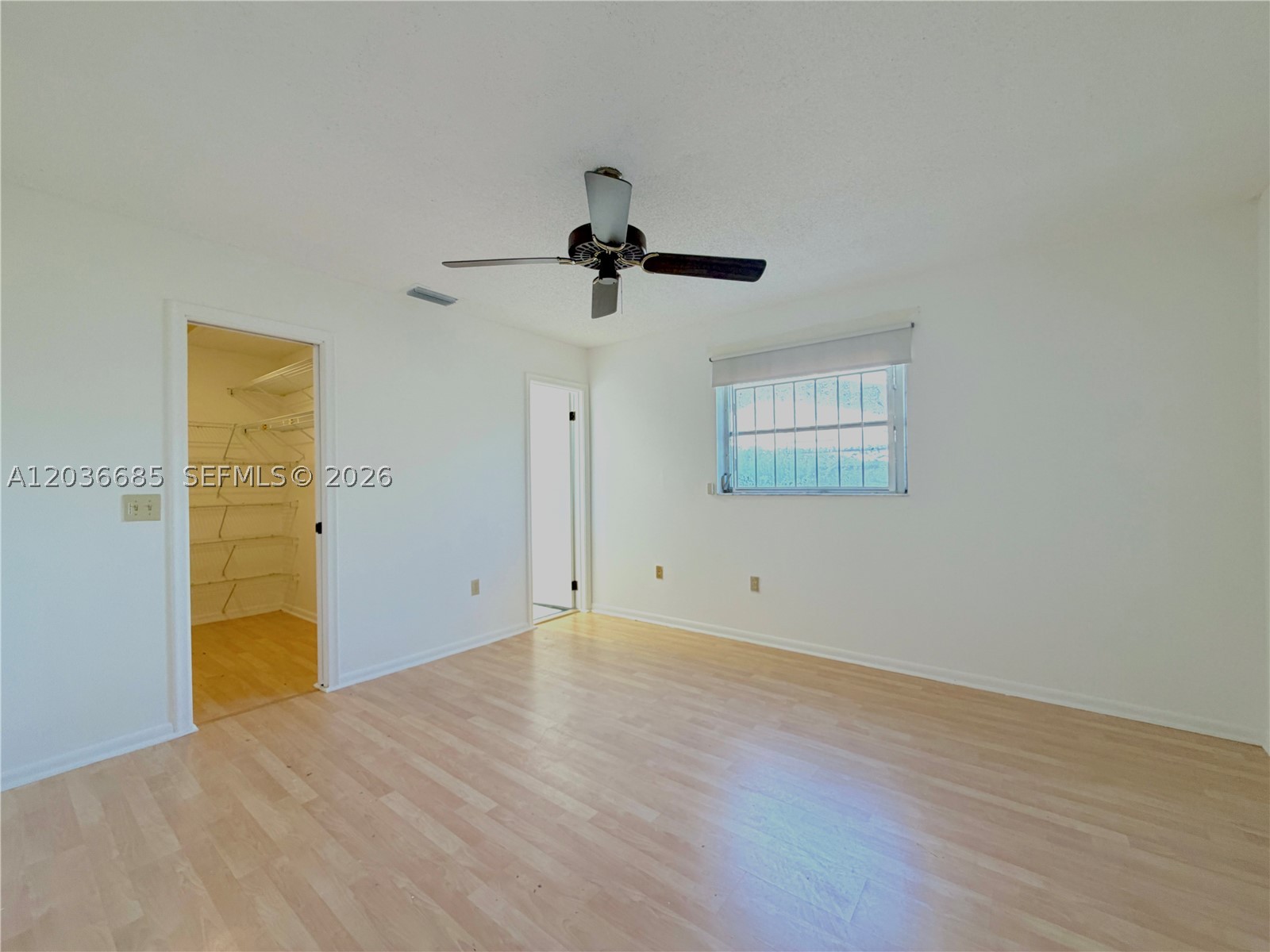 SUNRISE GOLF VILLAGE SEC - Residential Lease