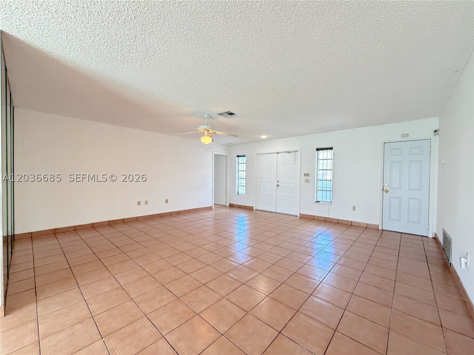 SUNRISE GOLF VILLAGE SEC - Residential Lease