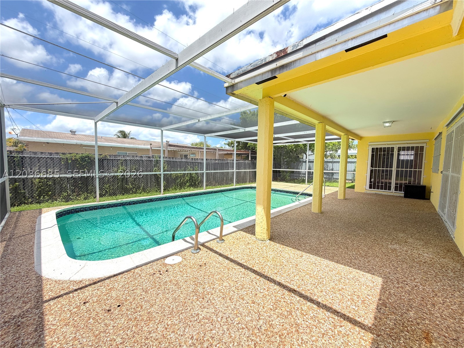 SUNRISE GOLF VILLAGE SEC - Residential Lease