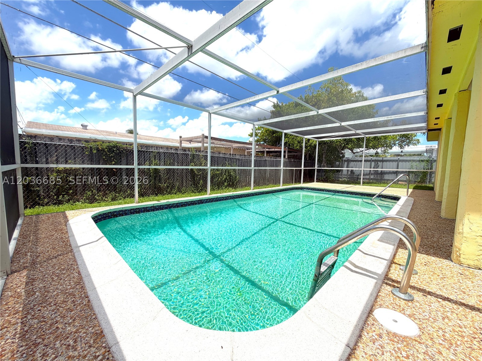 SUNRISE GOLF VILLAGE SEC - Residential Lease