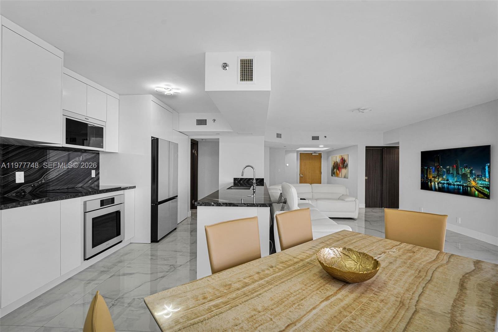 OCEANIA III CONDO - Residential
