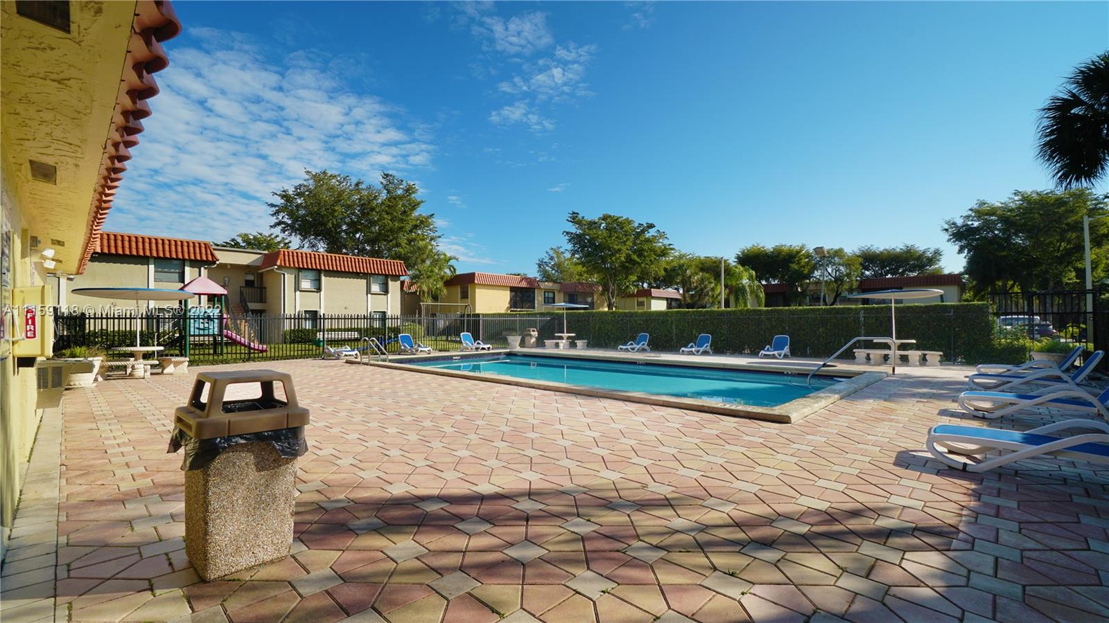 BANYAN TREE SEVEN CONDO - Residential