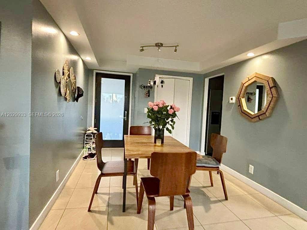 YACHT CLUB CONDO (THE) - Residential