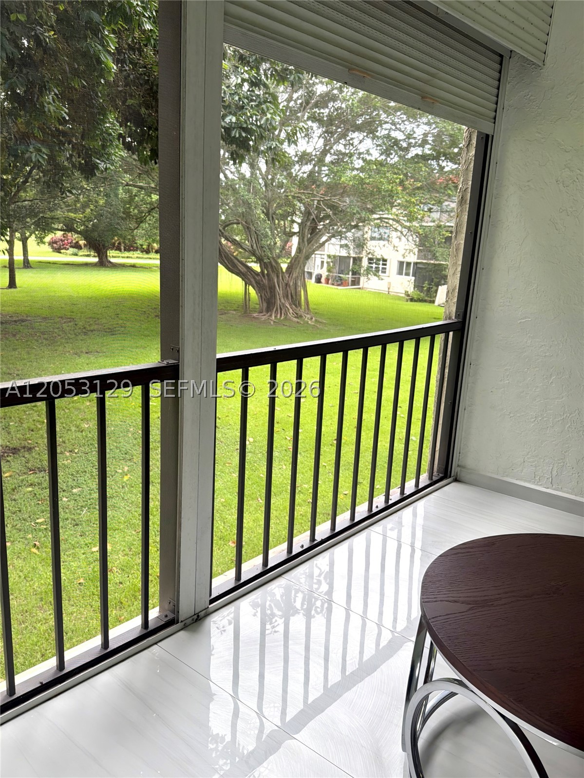 HOLLYBROOK GOLF AND - Residential Lease