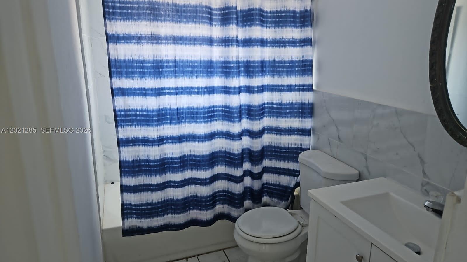 WINDERMERE CONDO NUMBER O - Residential Lease