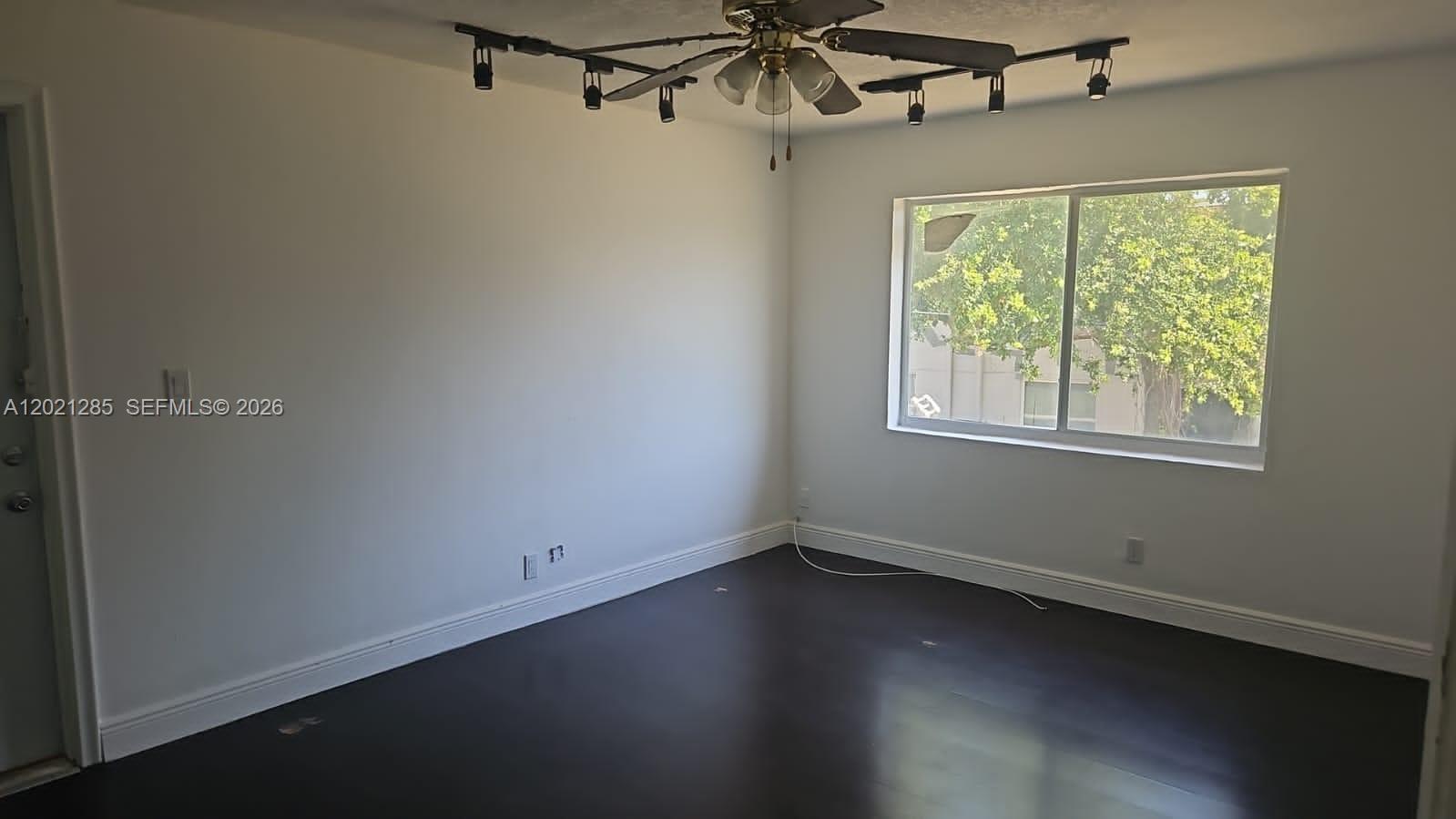 WINDERMERE CONDO NUMBER O - Residential Lease