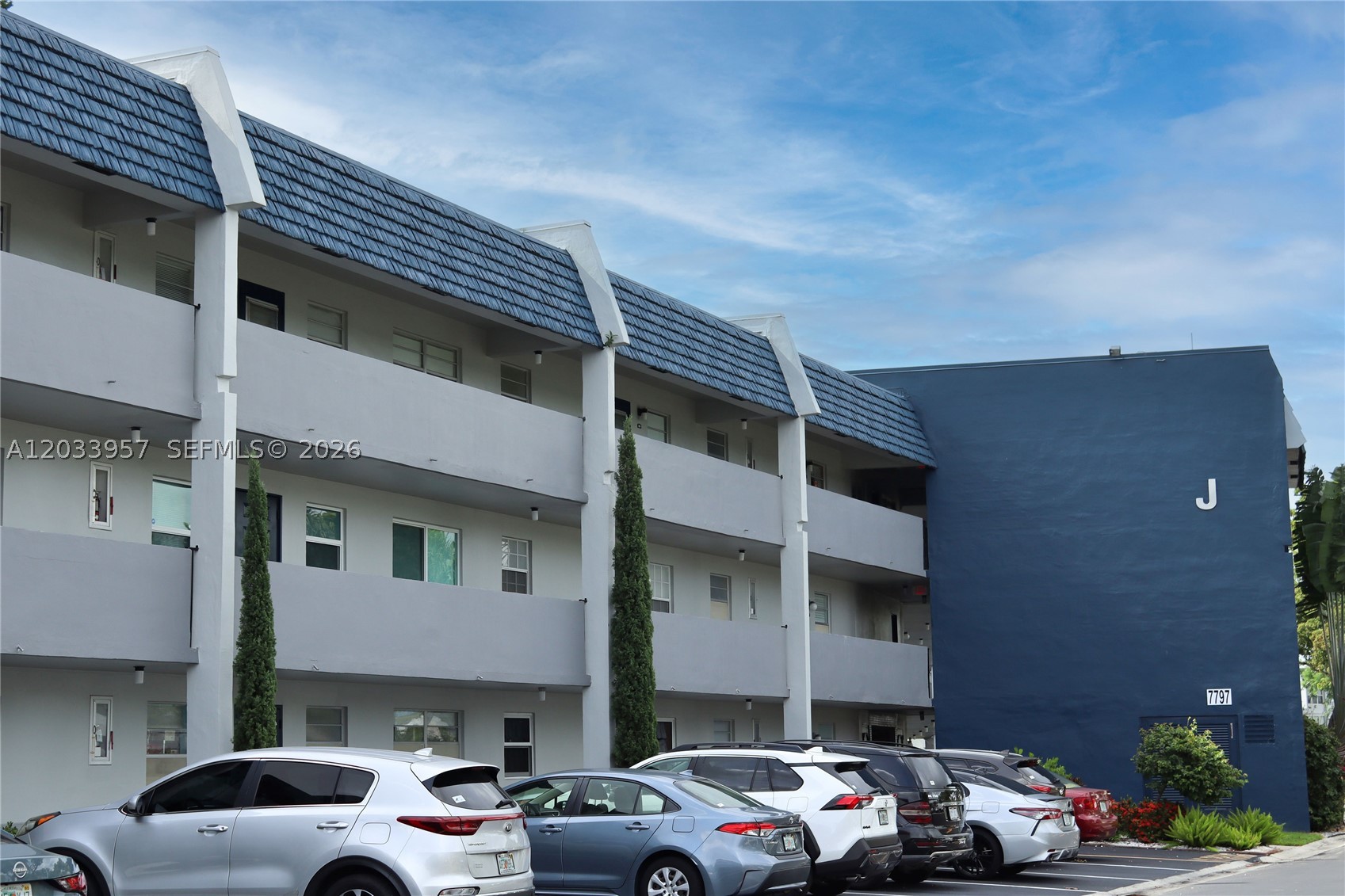 Oriole Golf & Tennis Ph 1 - Residential