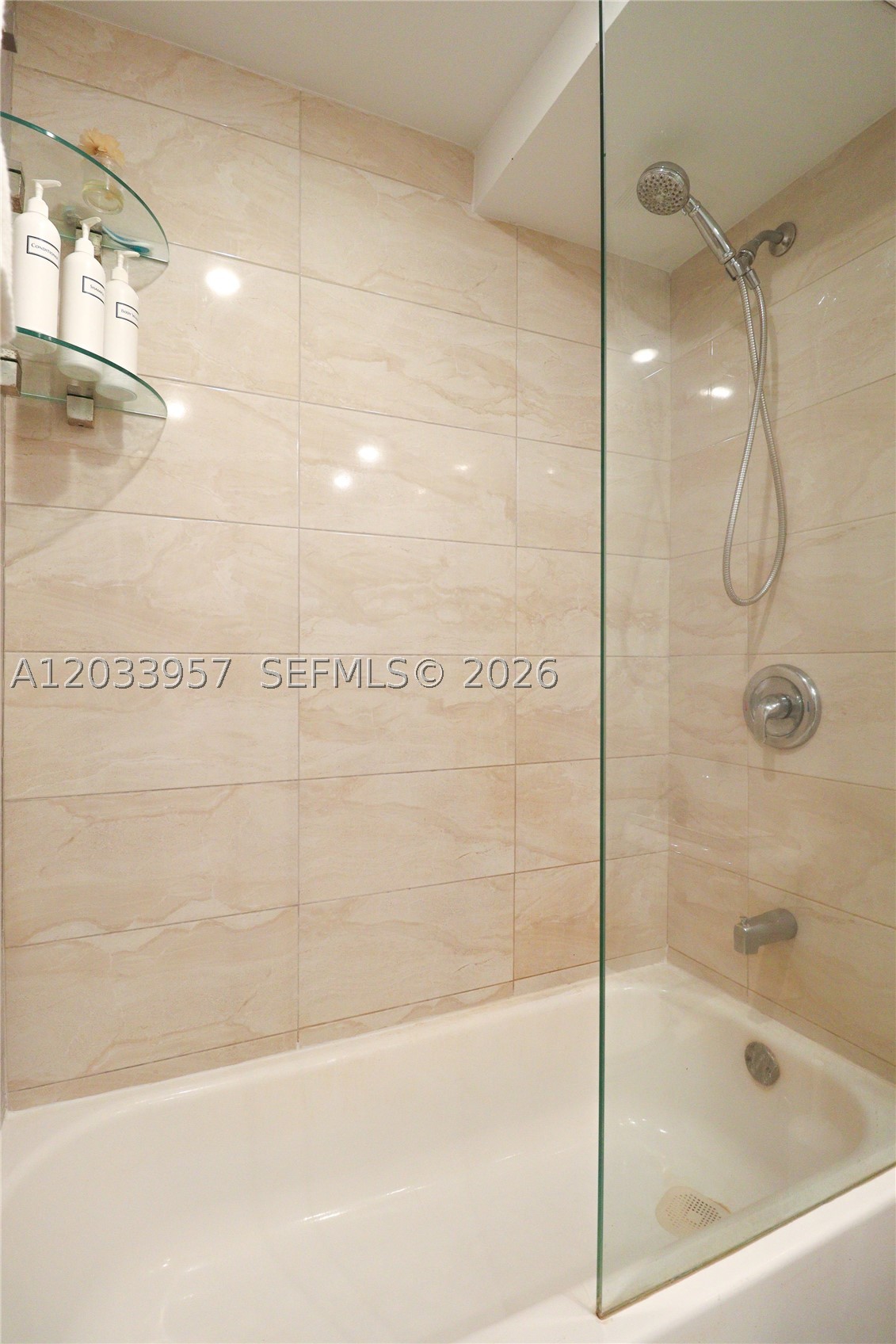 Oriole Golf & Tennis Ph 1 - Residential