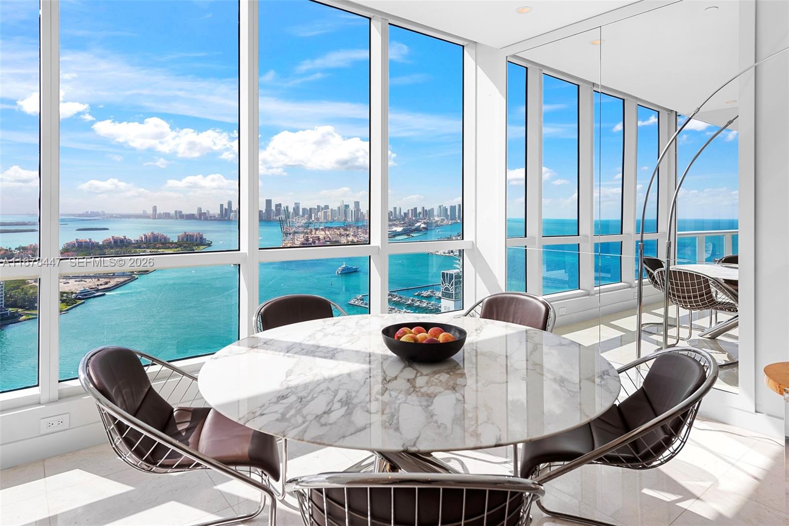 CONTINUUM ON SOUTH BEACH - Residential