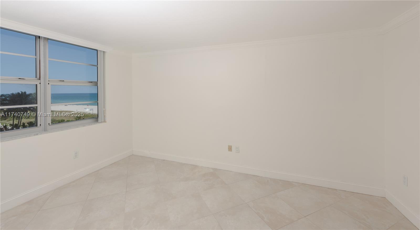 ARLEN BEACH CONDO - Residential