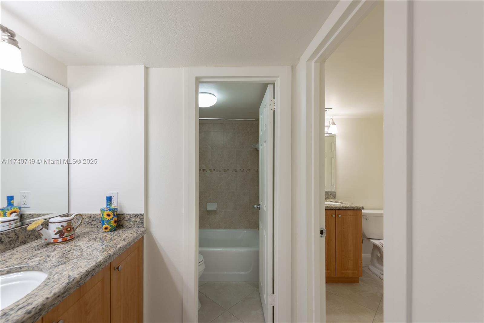 ARLEN BEACH CONDO - Residential