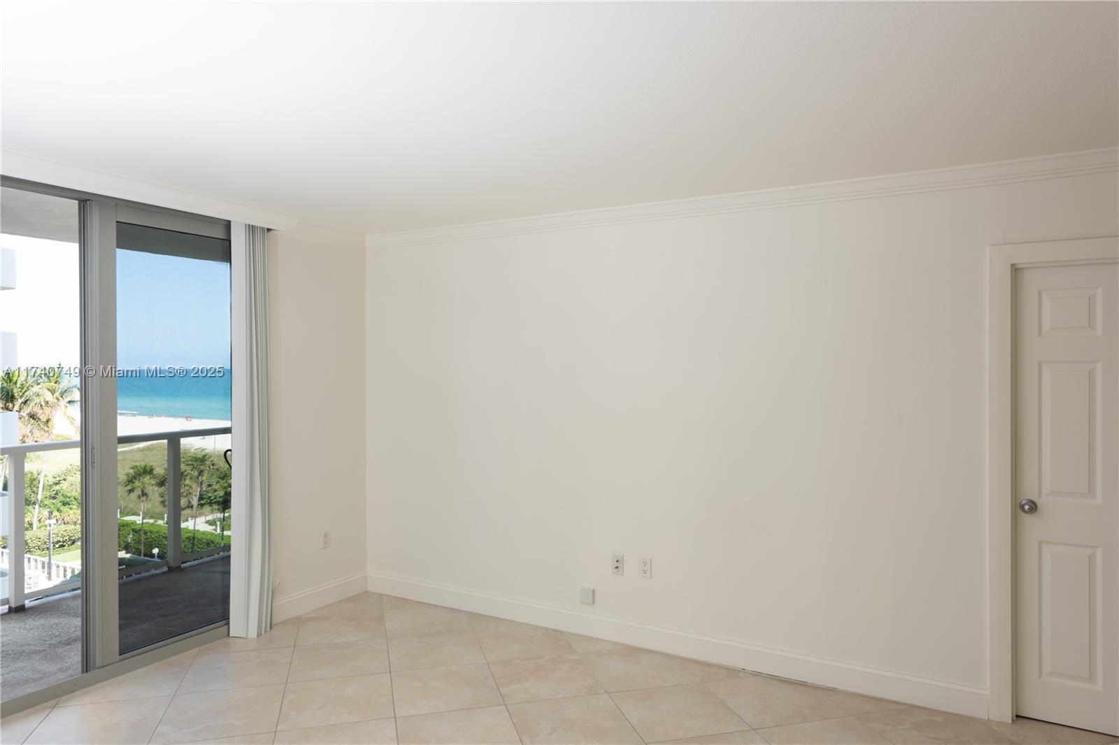 ARLEN BEACH CONDO - Residential