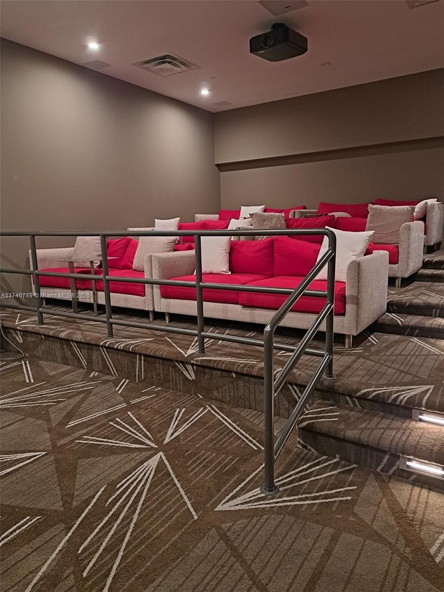 ARLEN BEACH CONDO - Residential