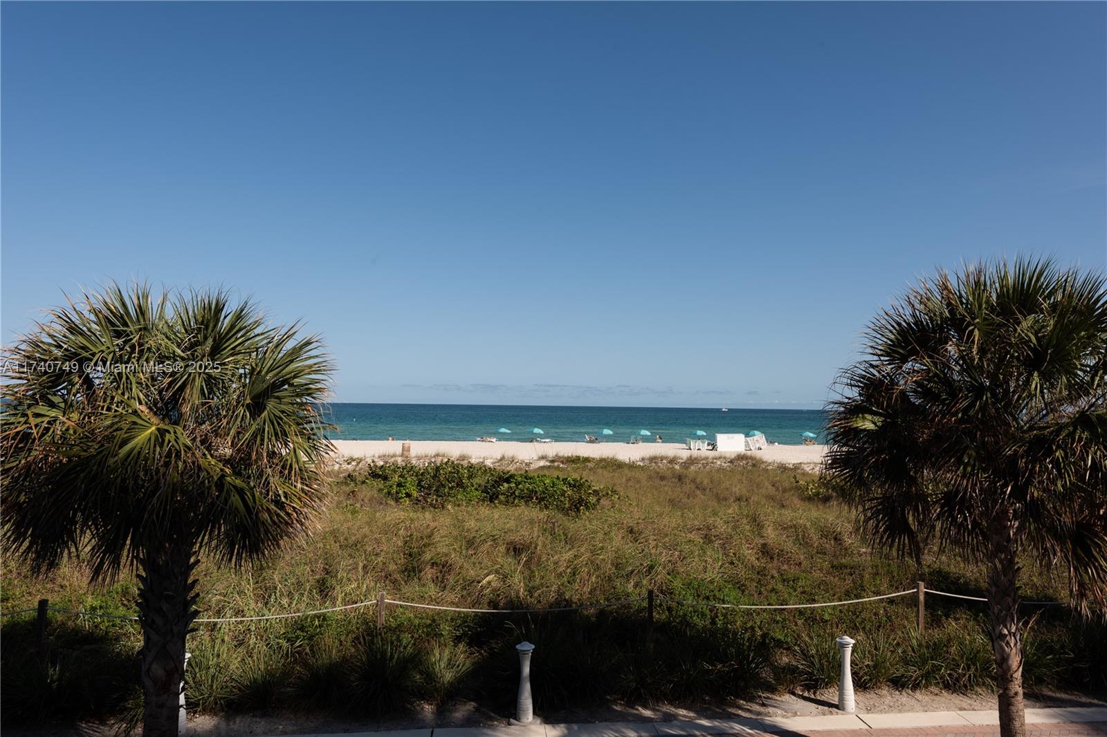 ARLEN BEACH CONDO - Residential