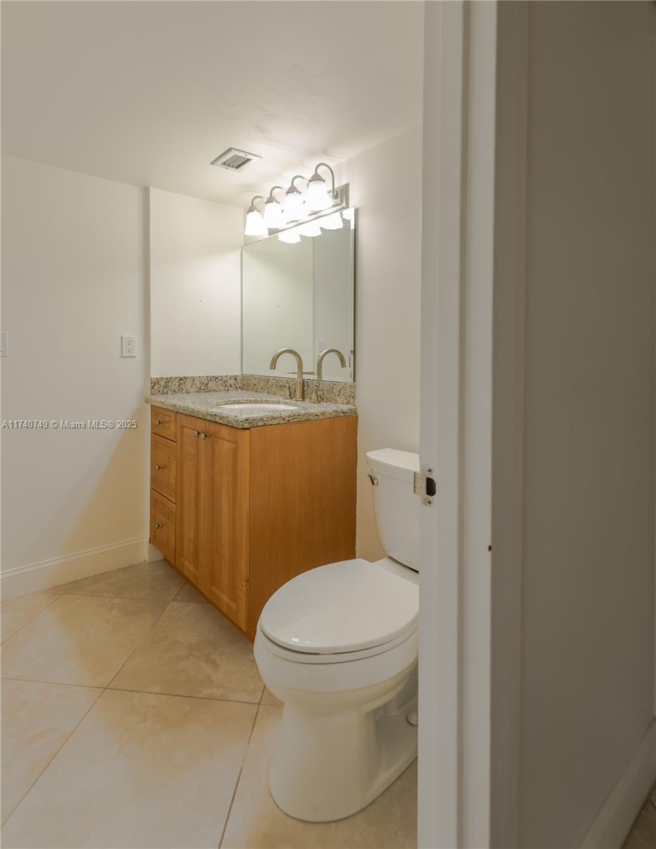 ARLEN BEACH CONDO - Residential