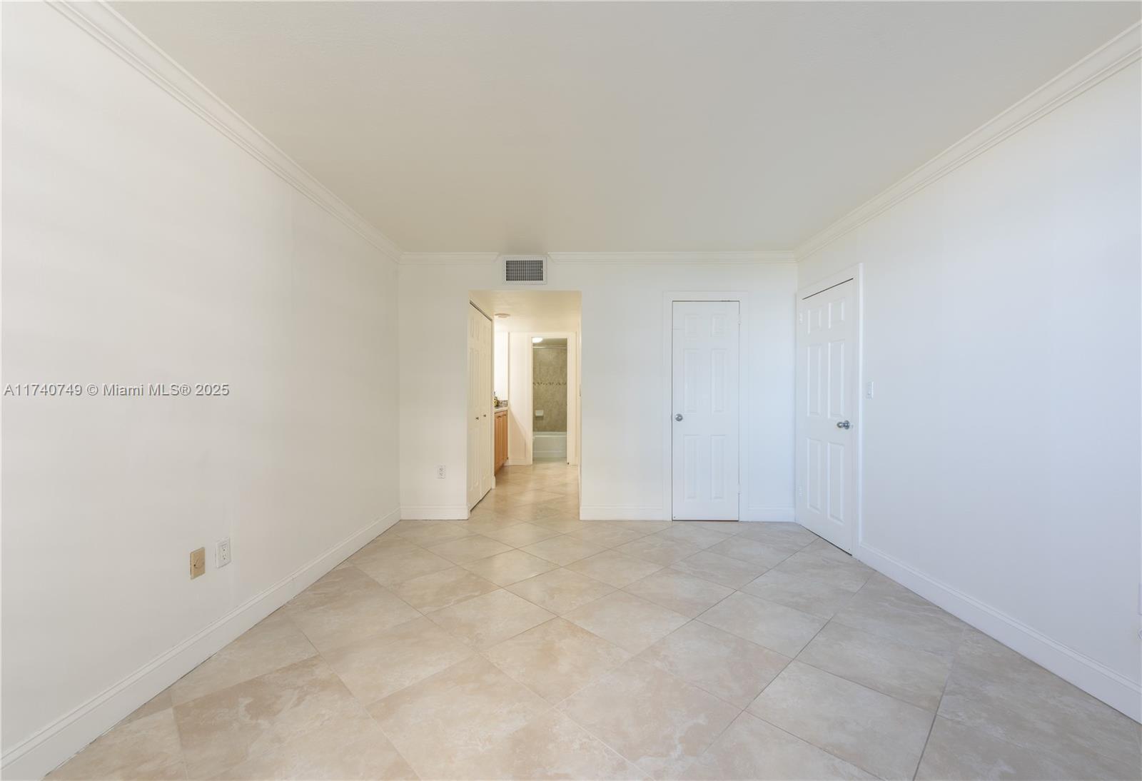 ARLEN BEACH CONDO - Residential