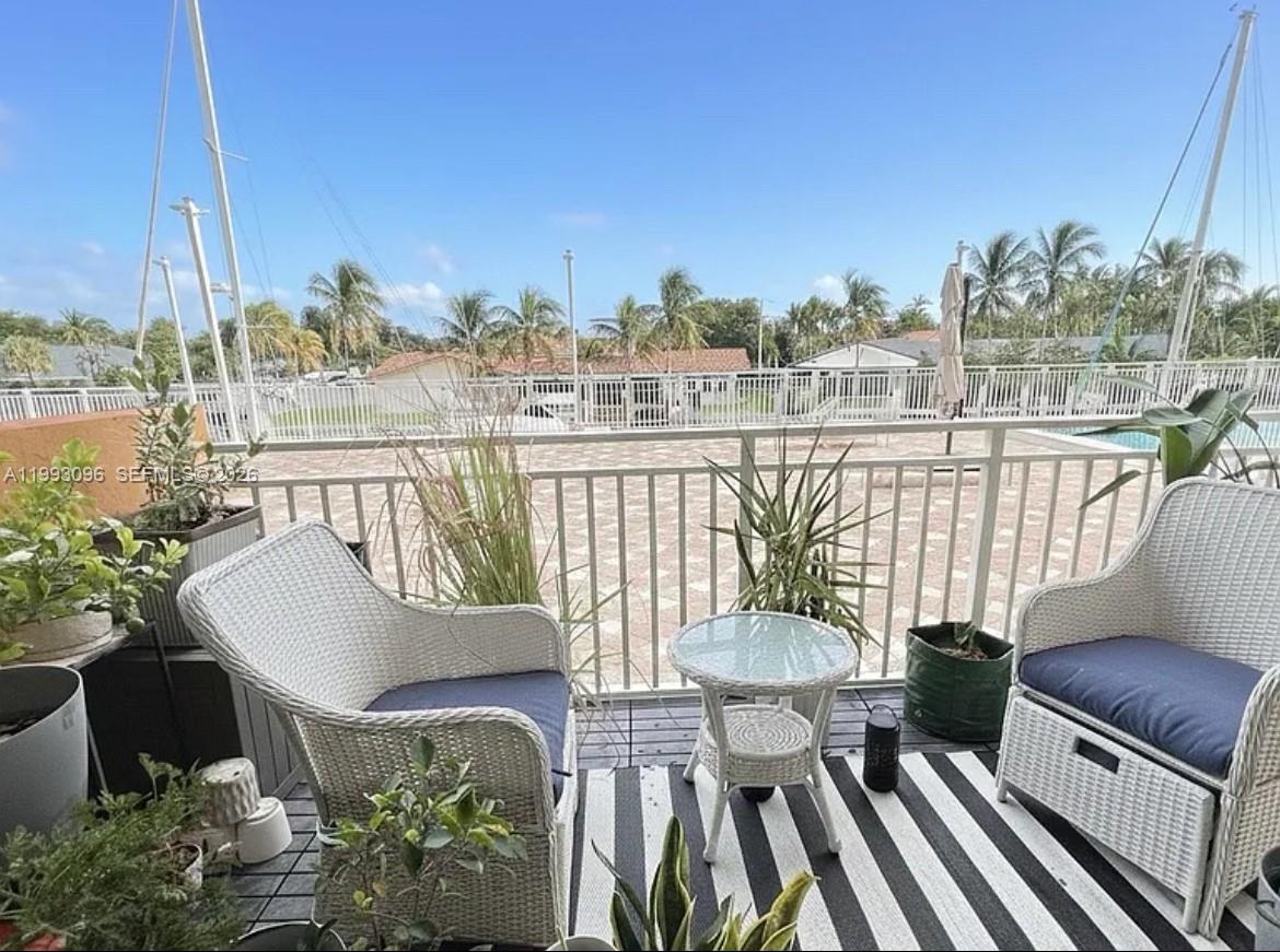 WATERSIDE TOWERS CONDO - Residential