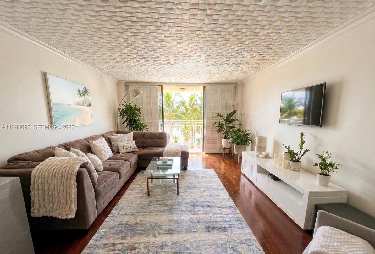 WATERSIDE TOWERS CONDO - Residential