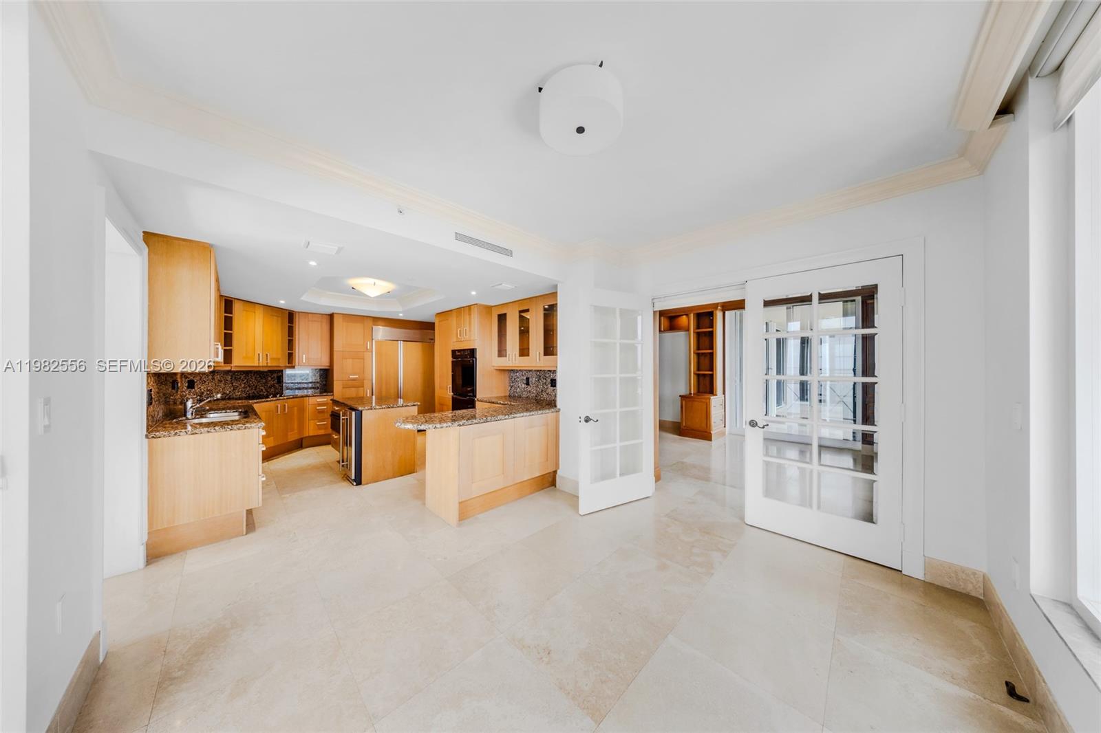 GRAND BAY TOWER CONDO - Residential