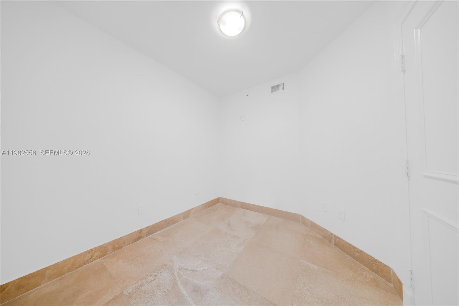 GRAND BAY TOWER CONDO - Residential