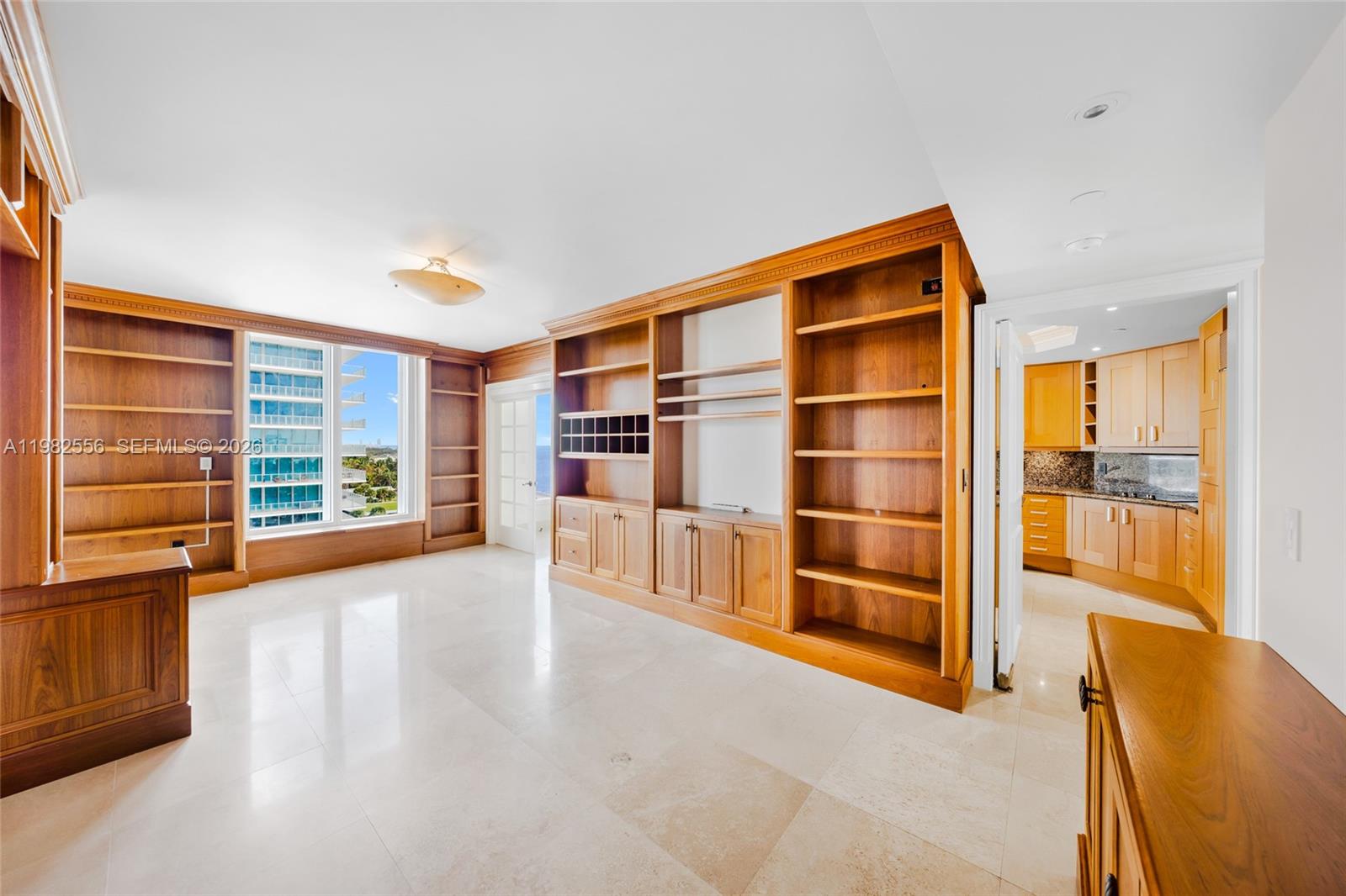 GRAND BAY TOWER CONDO - Residential
