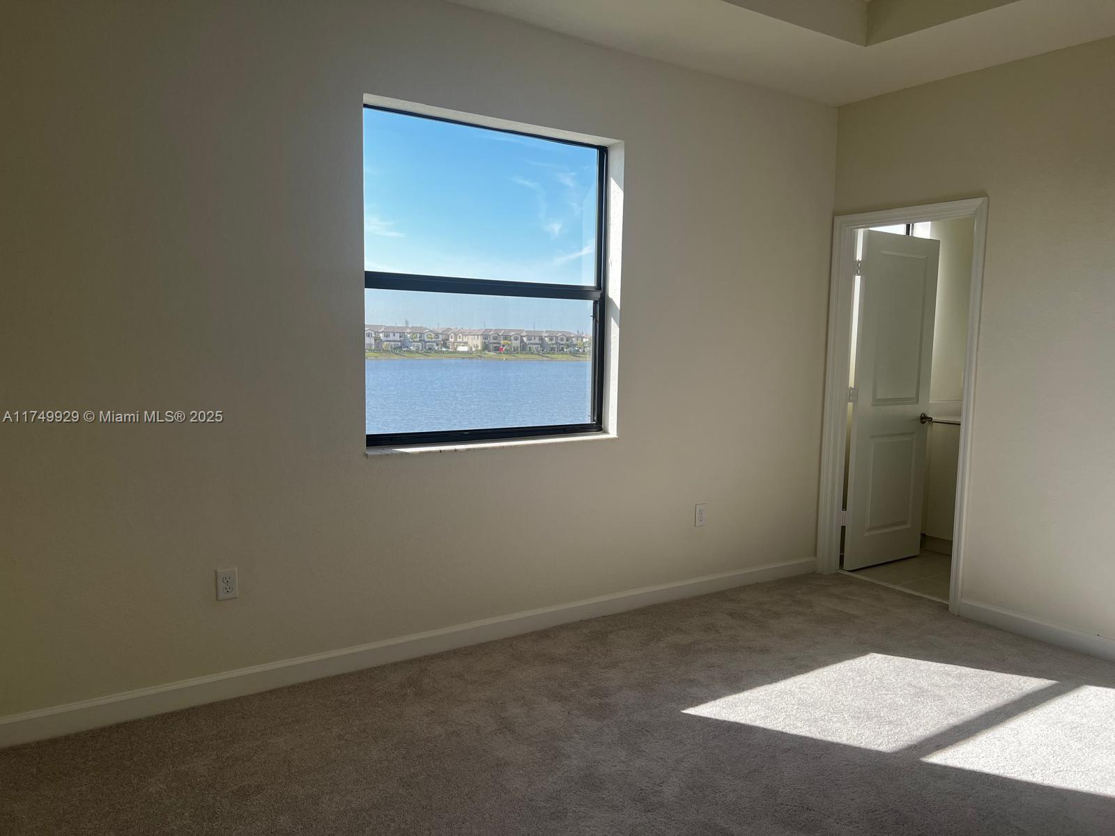 AQUABELLA NORTH - Residential Lease