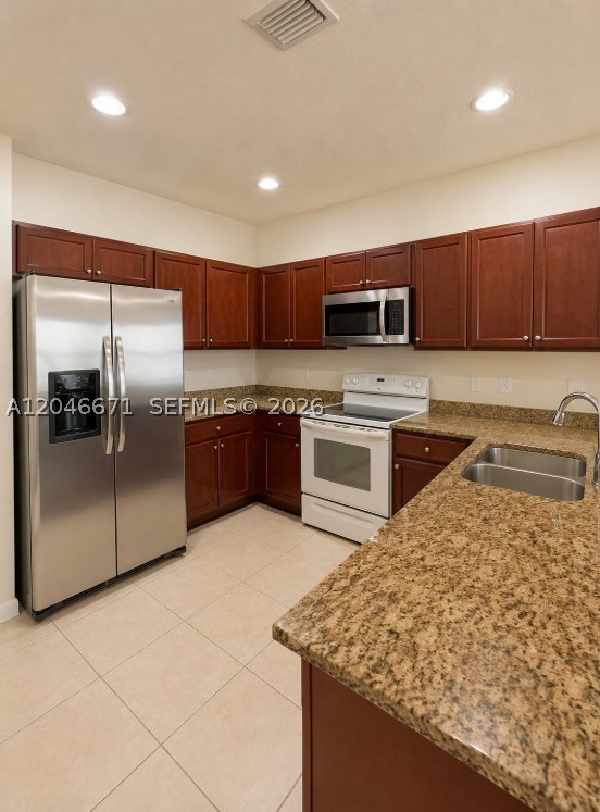 TRELLIS AT BAYSHORE - Residential