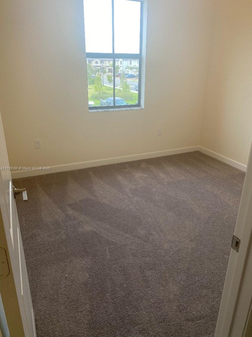 AQUABELLA NORTH REPLAT - Residential Lease