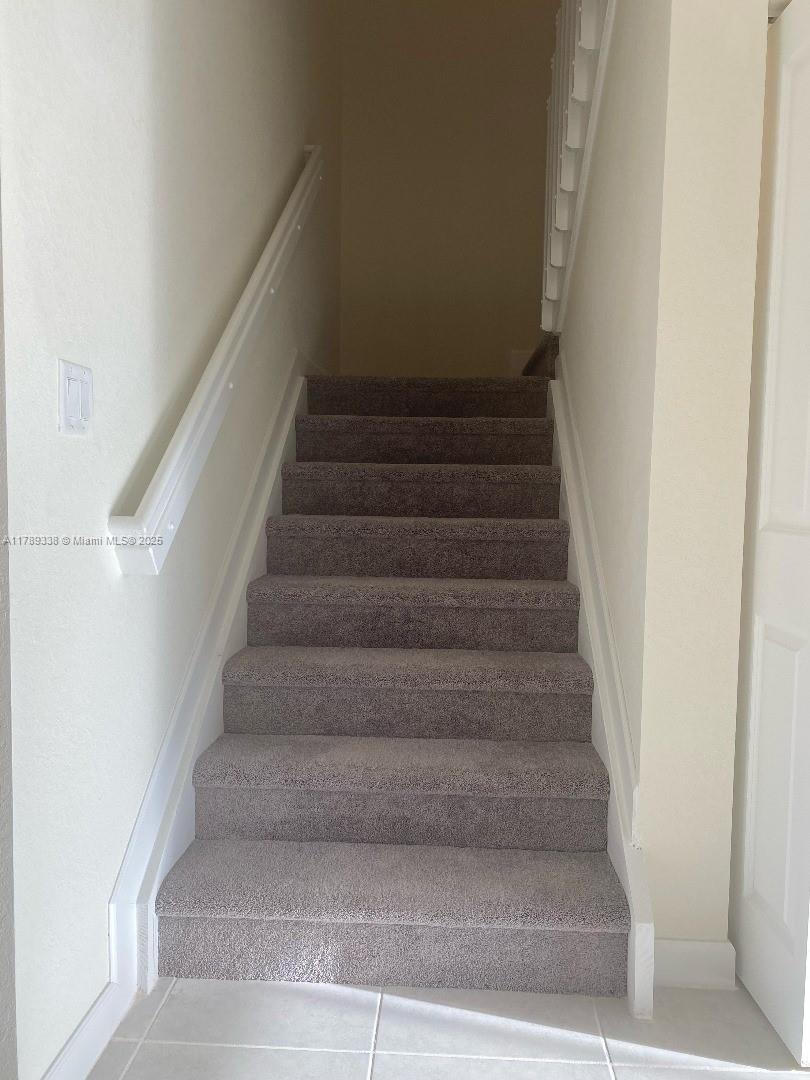 AQUABELLA NORTH REPLAT - Residential Lease