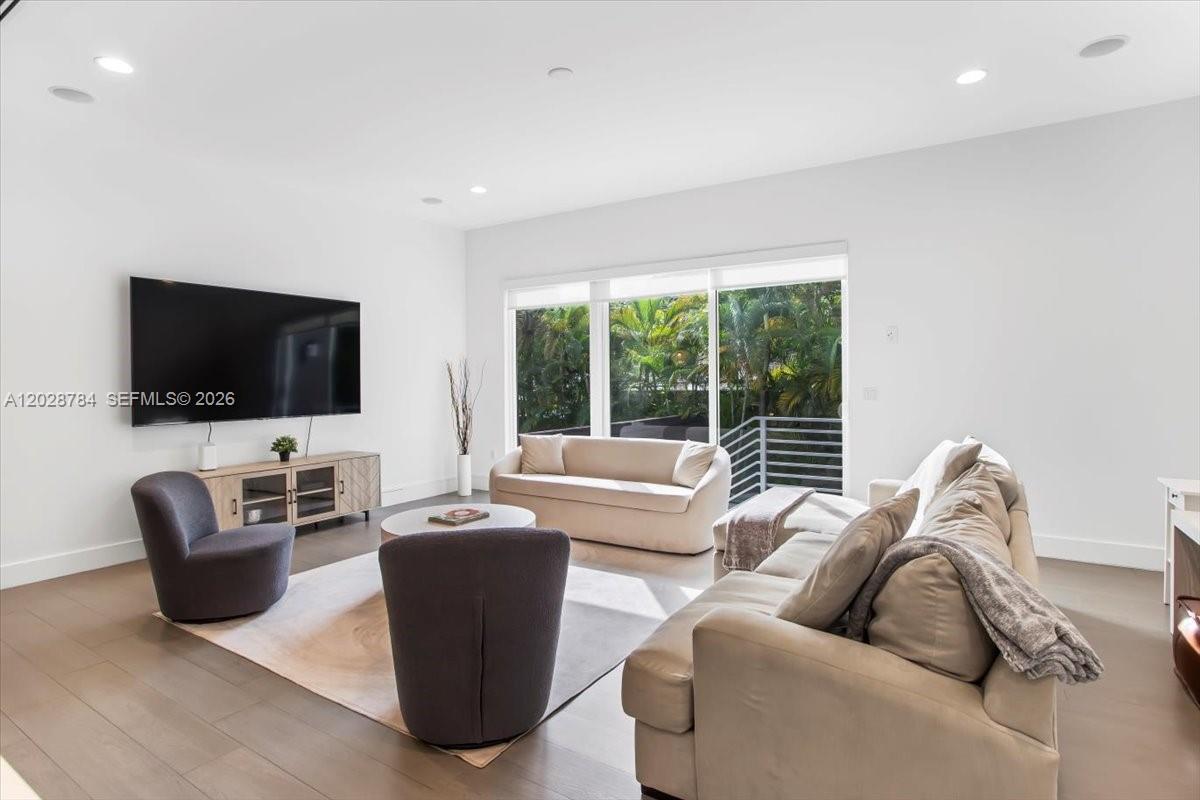 POINCIANA PLAT - Residential Lease