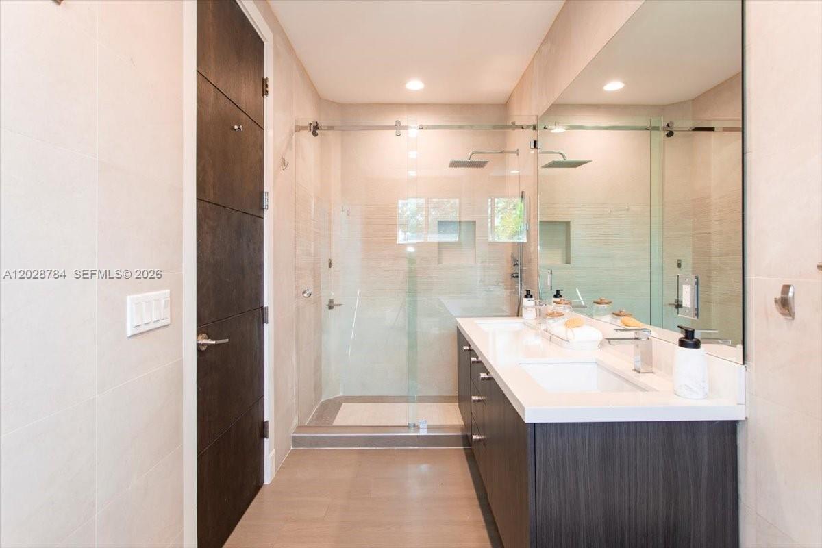 POINCIANA PLAT - Residential Lease