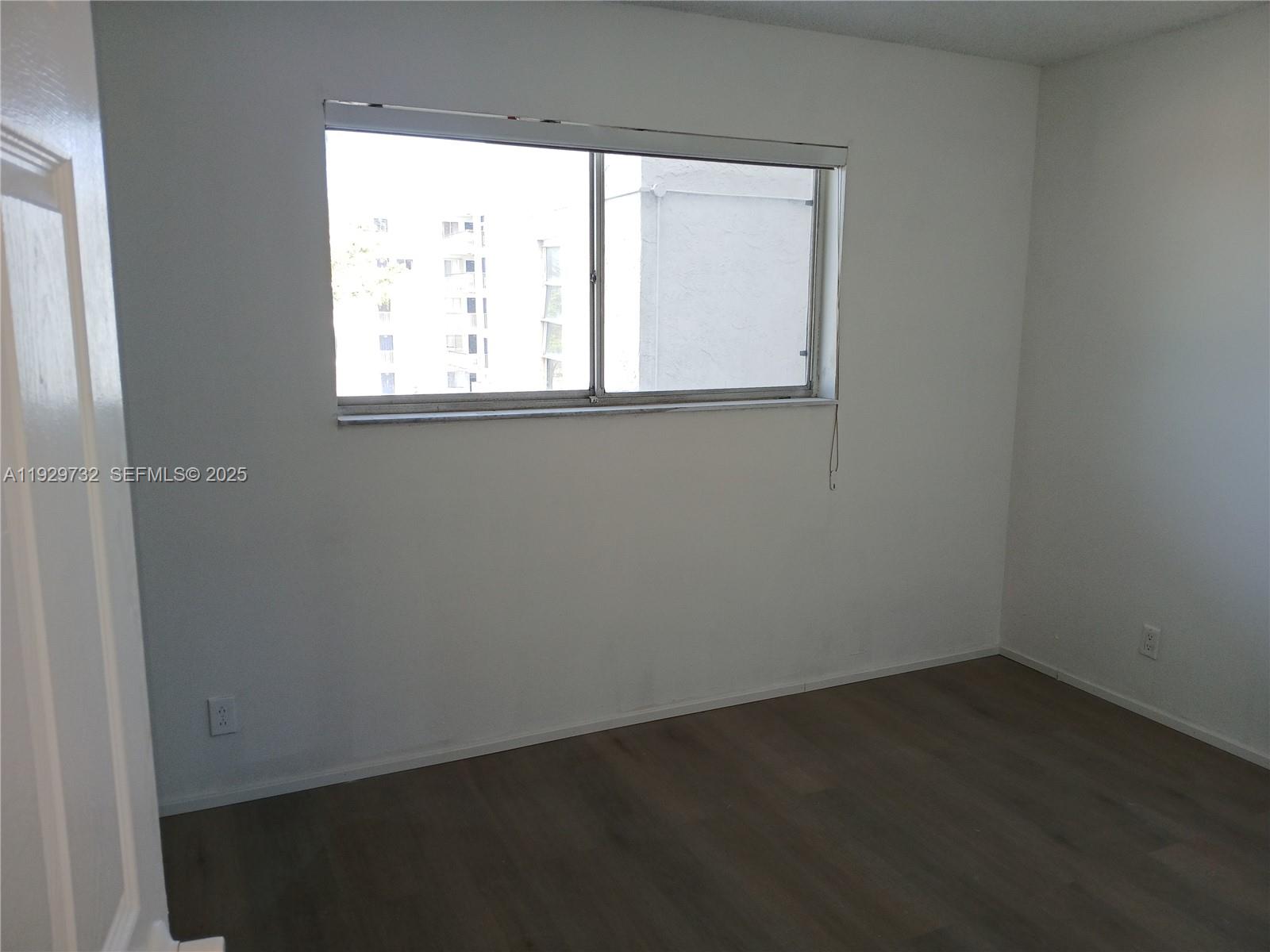 LAKESHORE AT UNIVERSITY P - Residential