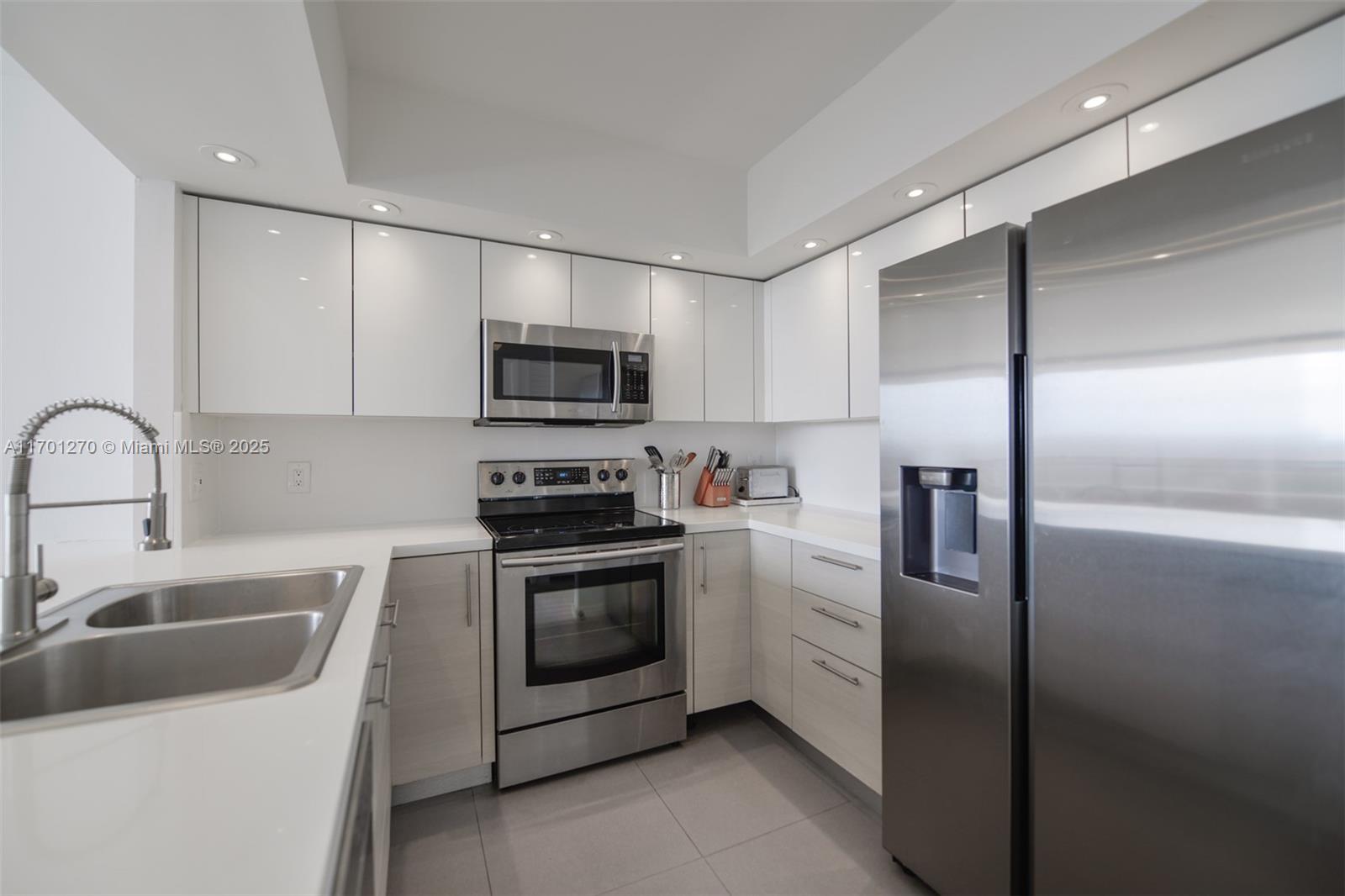 CORONADO CONDO- TOWER II - Residential