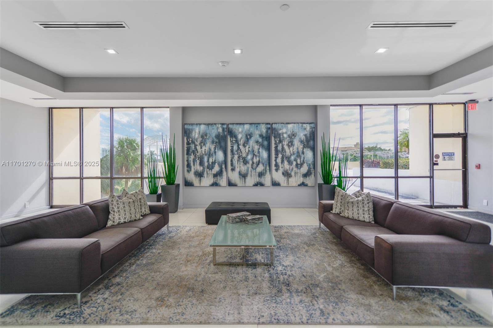 CORONADO CONDO- TOWER II - Residential