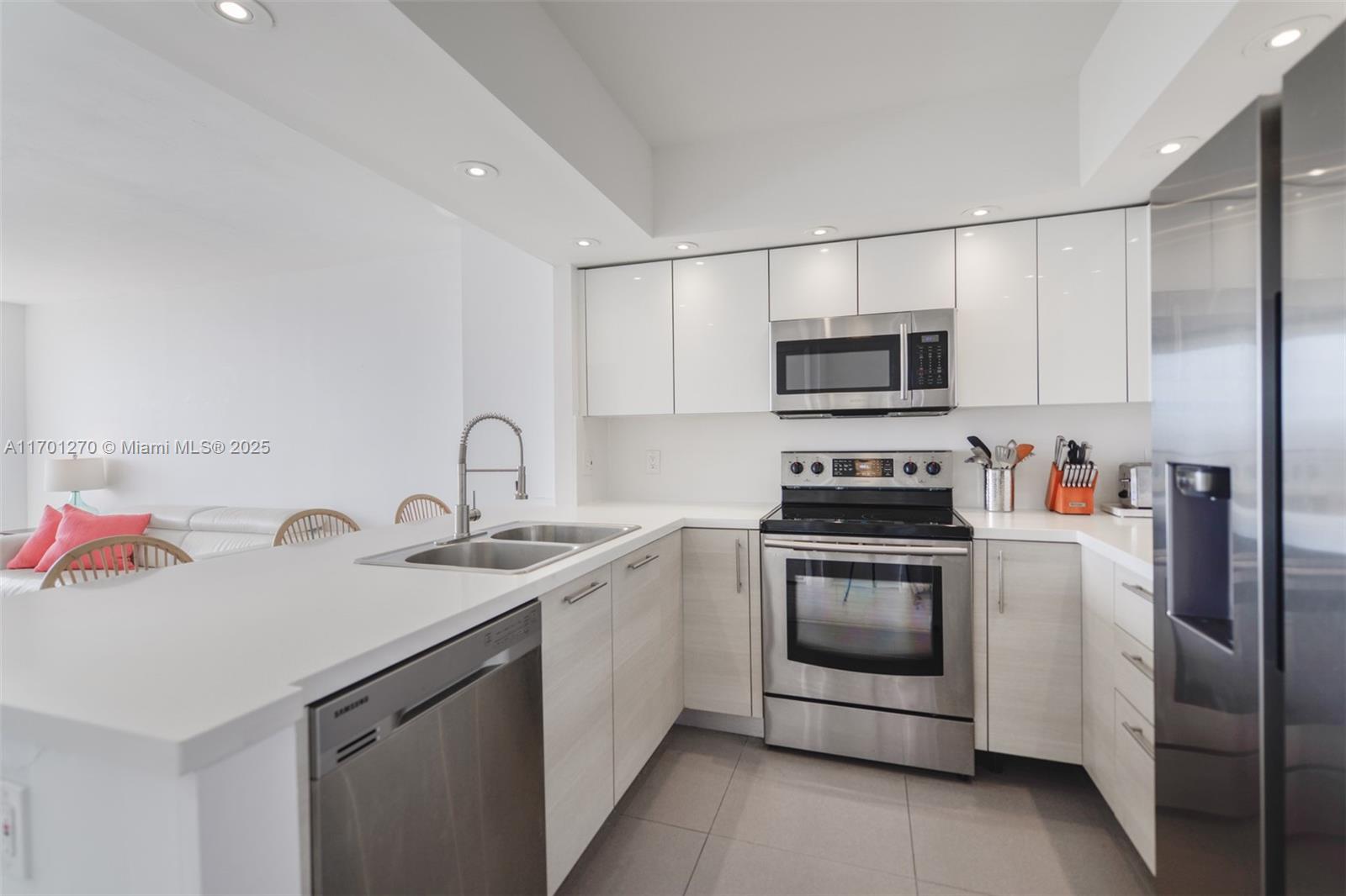 CORONADO CONDO- TOWER II - Residential