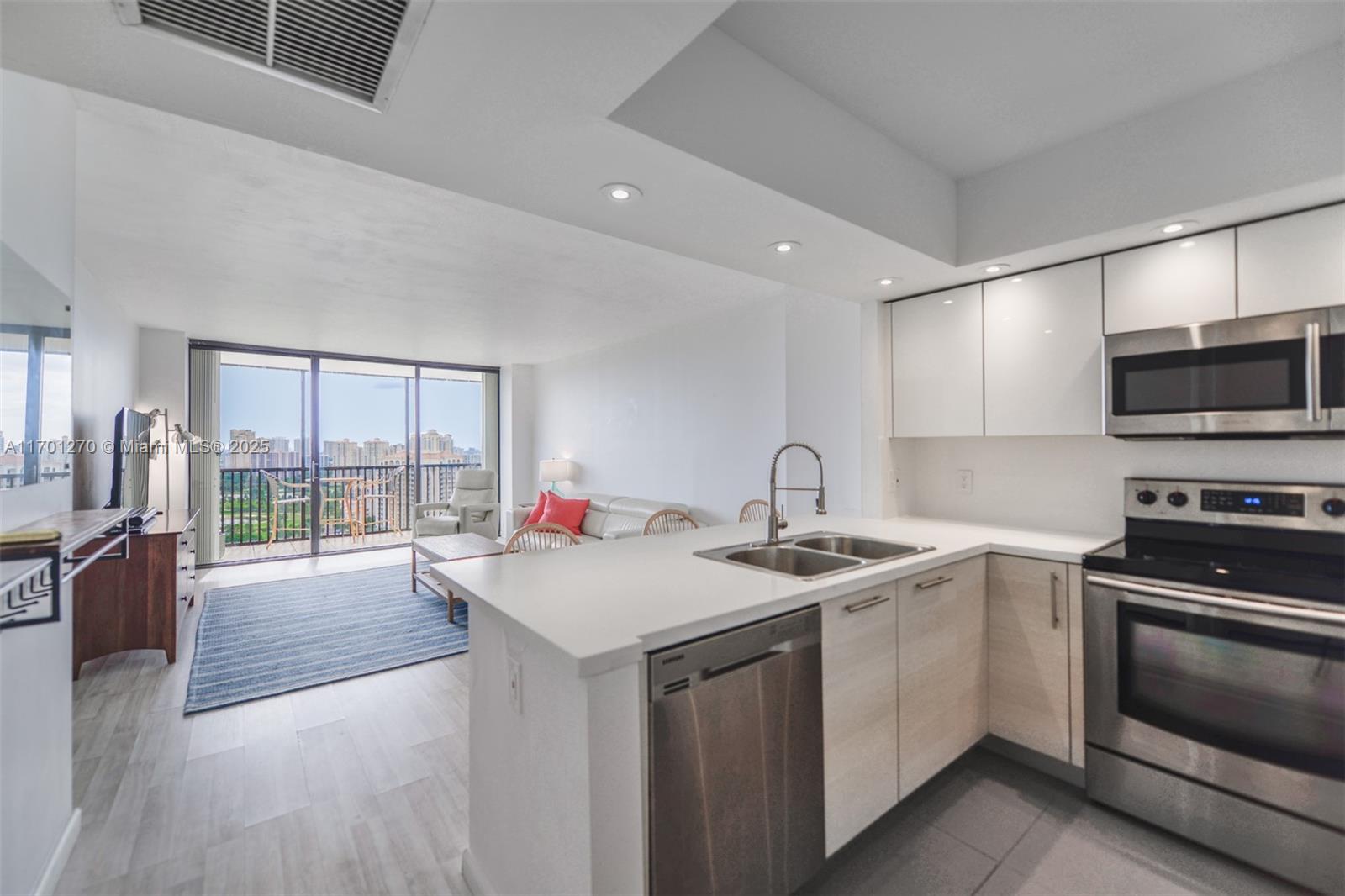 CORONADO CONDO- TOWER II - Residential
