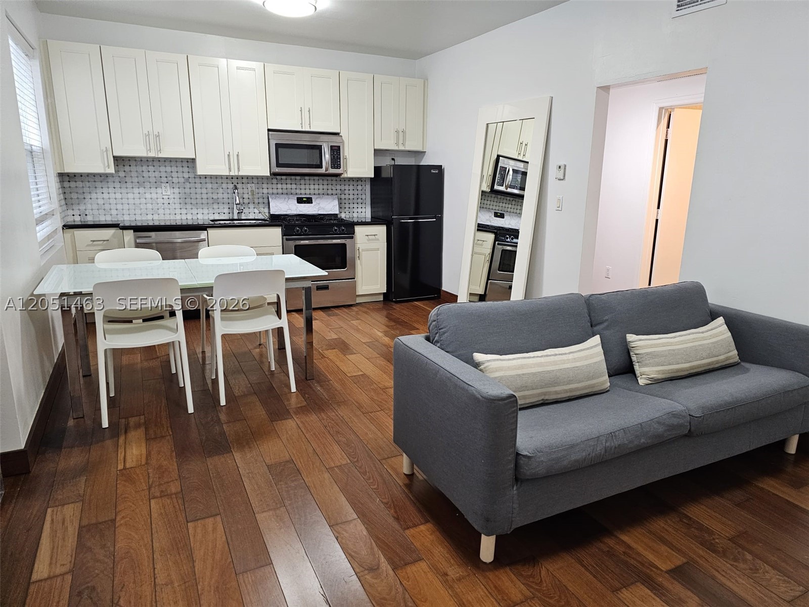 LINCOLN SUB - Residential Lease